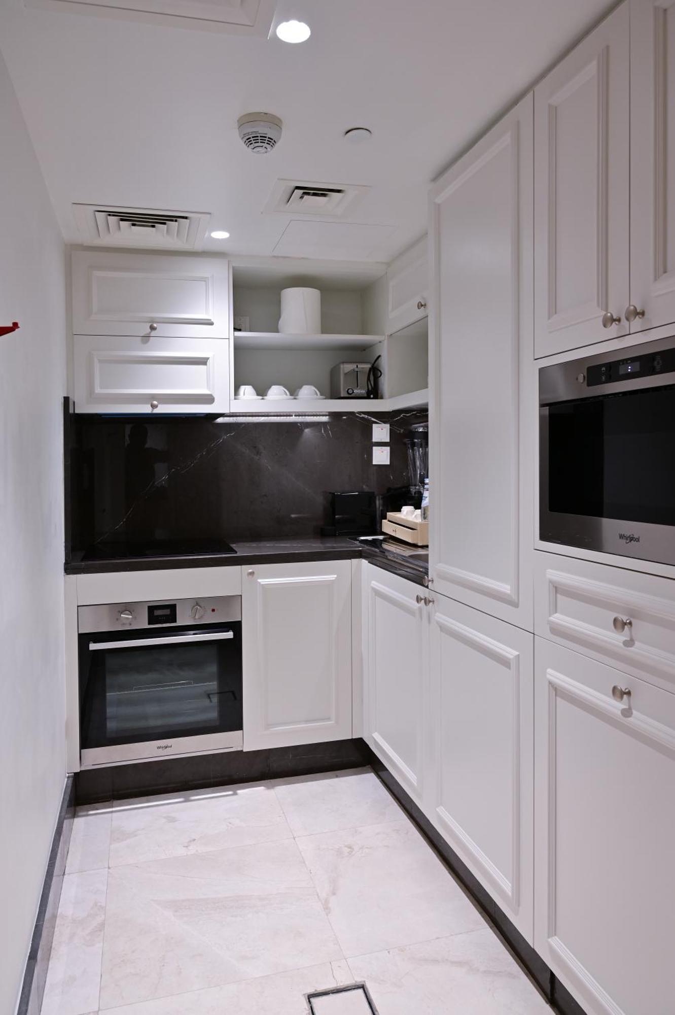 21 High Street Residence By The Torch Doha Exterior photo